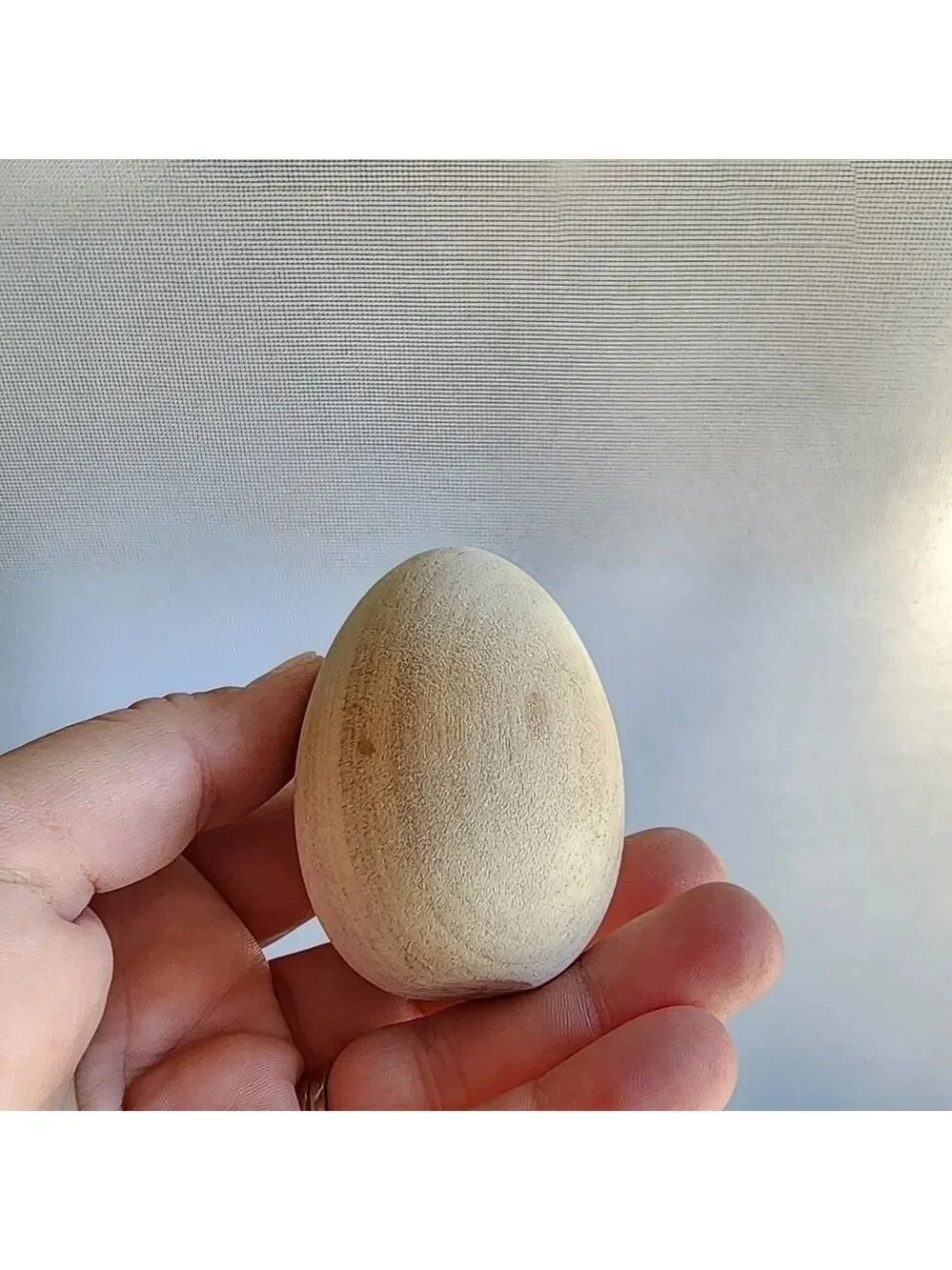 Smooth wood standing wood eggs  for crafts crafting painting 2.5